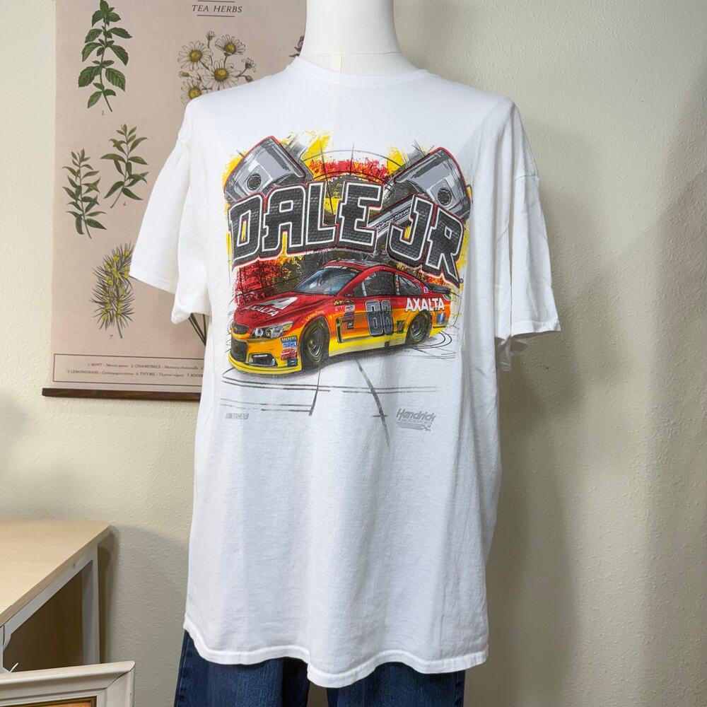 Hendrick Dale Earnhardt Jr 88 Nascar Racing Race Car Graphic Print T-Shirt 2XL